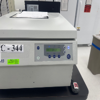 Eppendorf 5810 Centrifuge image 0